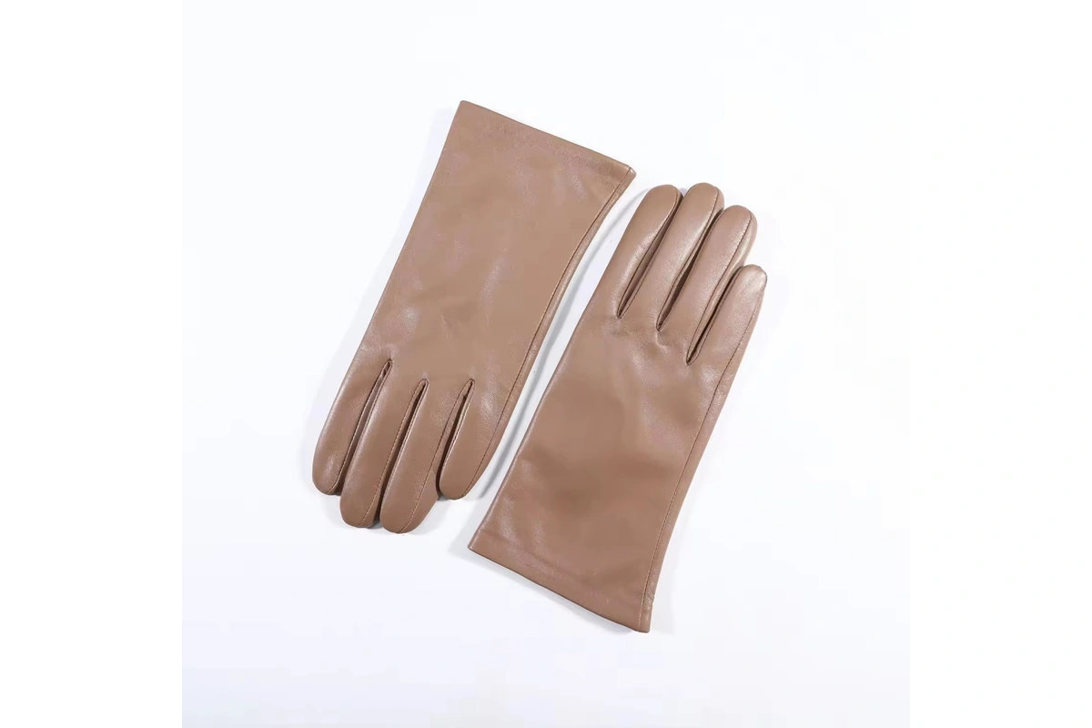 Tan fashion gloves with smooth fingers and extended cuffs